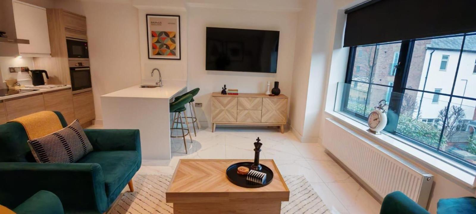 Luxury Apartment: City Centre, Stylish, Modern Τσέστερ Εξωτερικό φωτογραφία