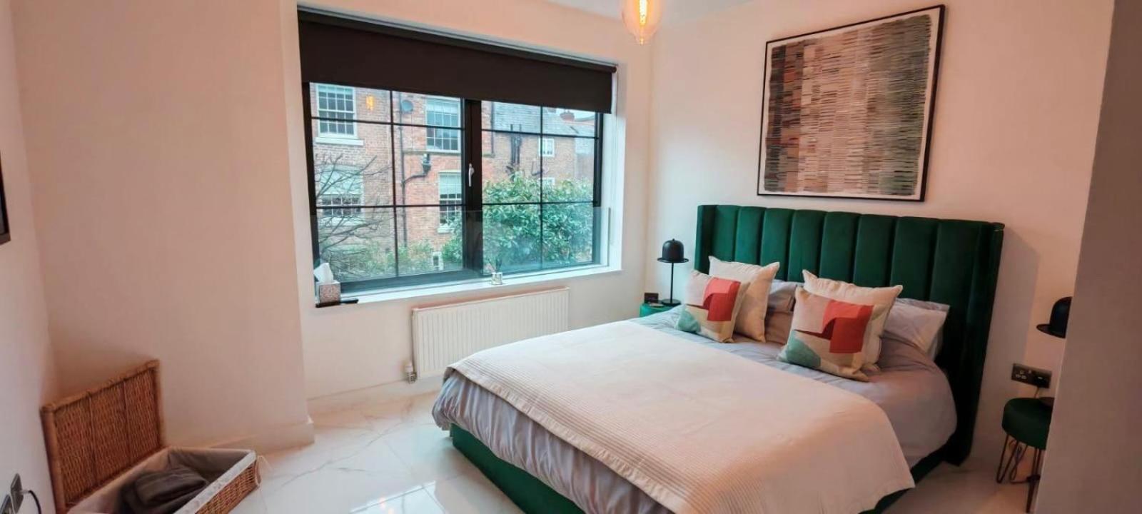 Luxury Apartment: City Centre, Stylish, Modern Τσέστερ Εξωτερικό φωτογραφία