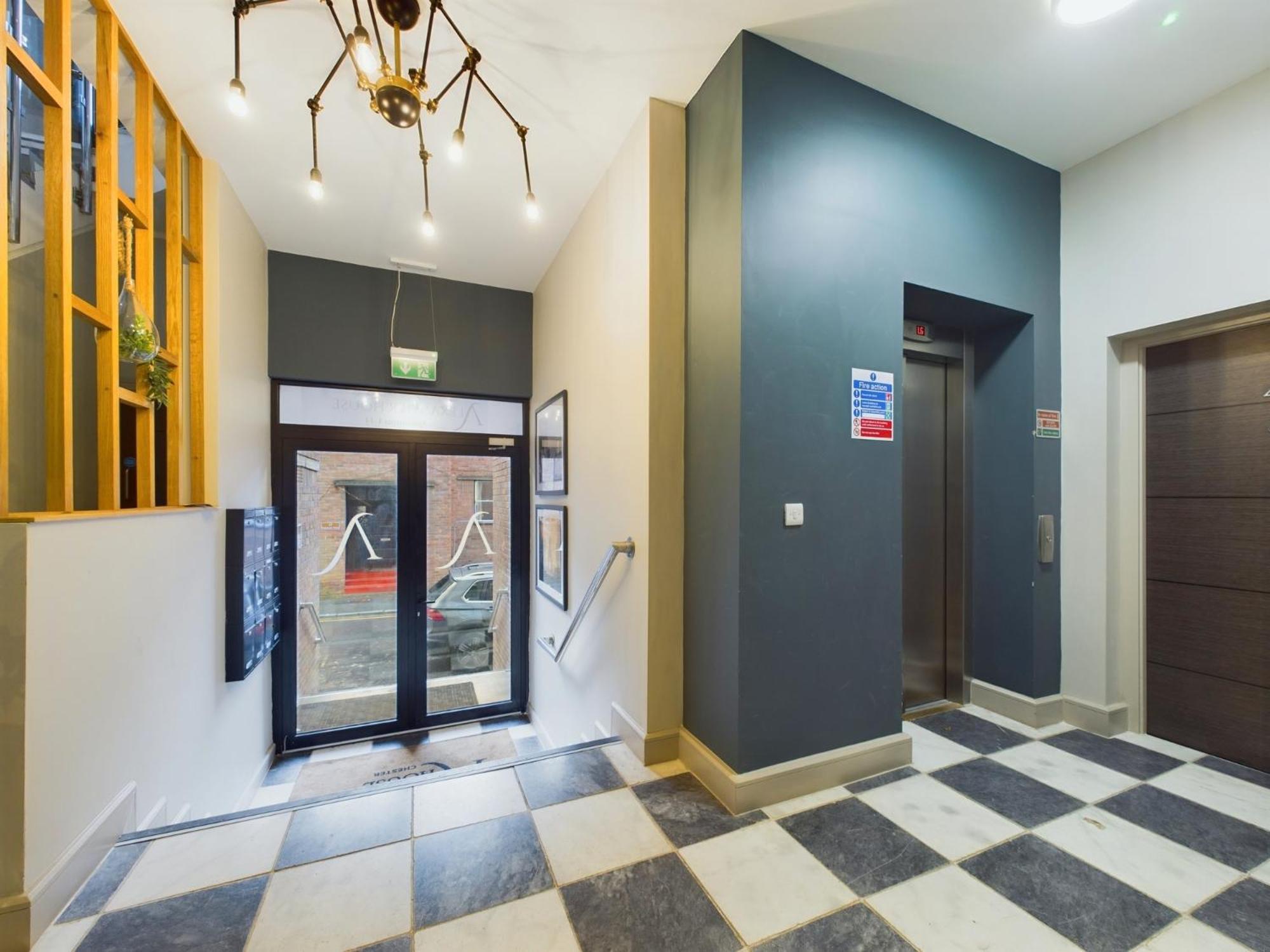 Luxury Apartment: City Centre, Stylish, Modern Τσέστερ Εξωτερικό φωτογραφία
